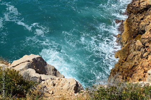 sea and rocks