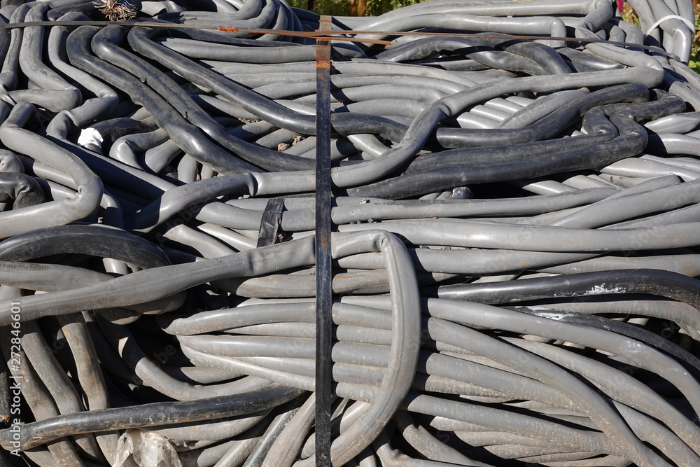 リサイクルされる産業廃棄物 Industrial waste to be recycled リサイクルされる産業廃棄物 Industrial waste to be recycled