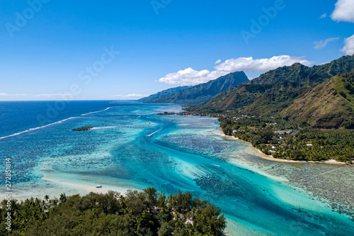 Εκτύπωση καμβά Moorea island french polynesia lagoon aerial view