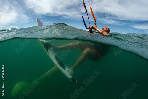 Surf rides Hydrofoilkite 