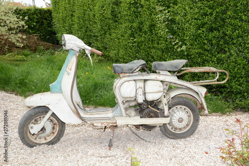 moto cyclomoteur scooter