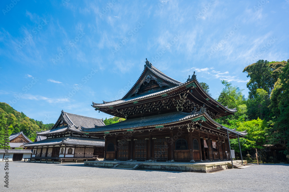 京都　泉涌寺の仏殿と舎利殿