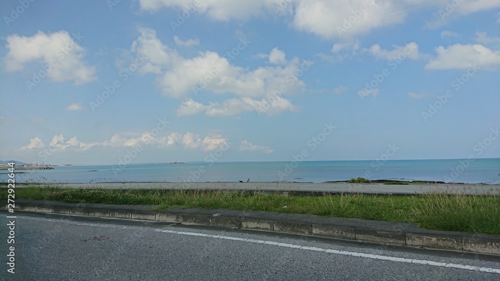 Fototapeta premium road and blue sky