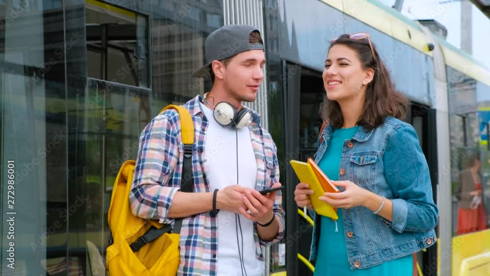Lost tourist to find way Lost tourist to find way