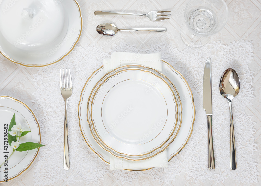 Plate service. Napkin on a plate view of the top.