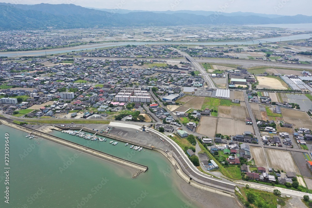 Obraz premium Local cities along the big river