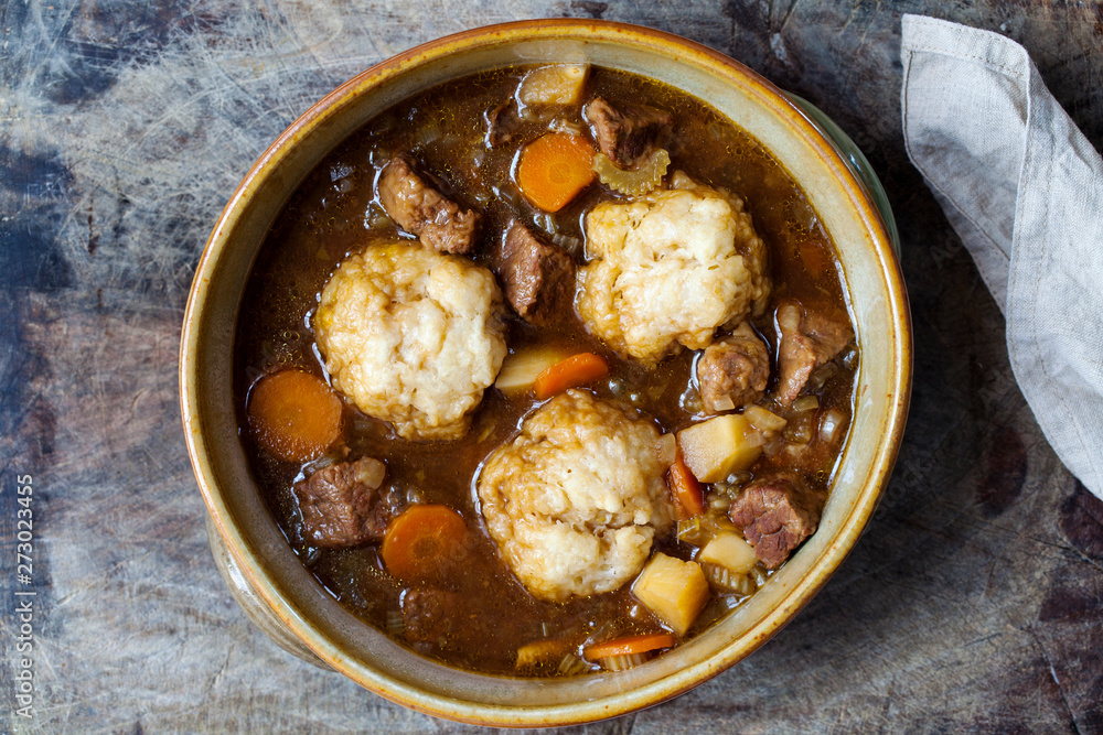 Foto Beef stew with dumplings