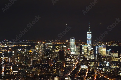 vista nocturna de ciudad de nueva york © florencia