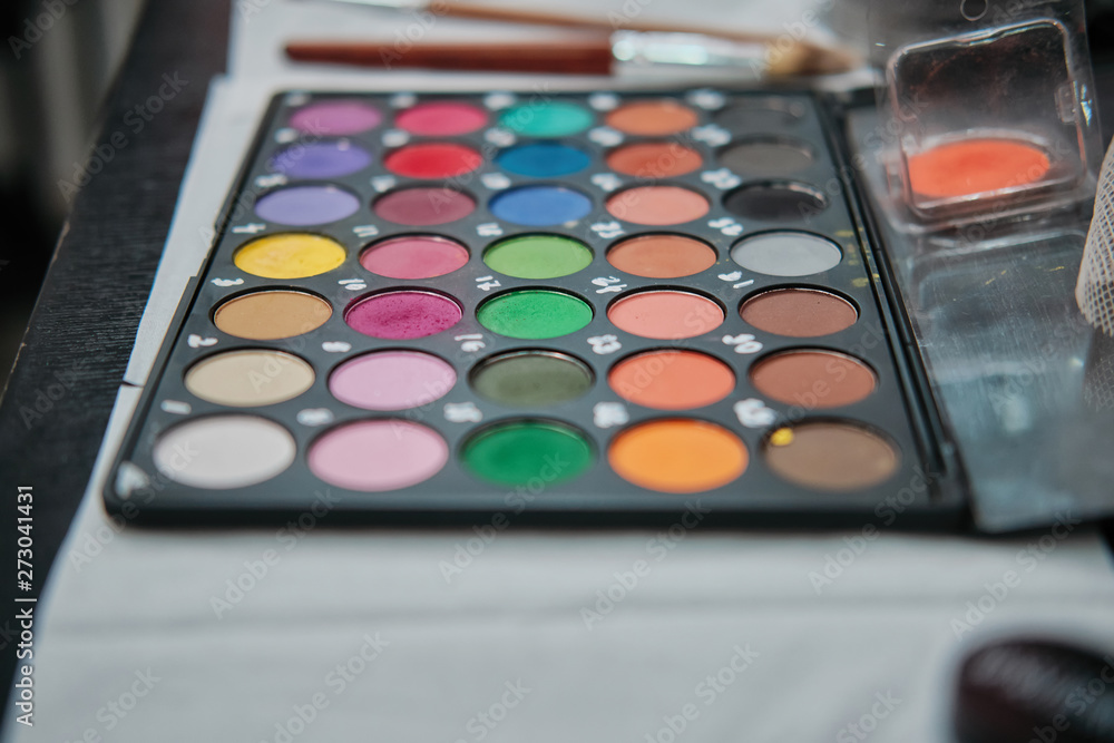 eye shadows palette with brush eye shadows palette with brush
