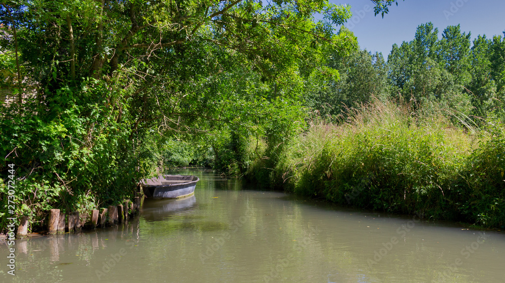 Barque du marais poitevin Barque du marais poitevin