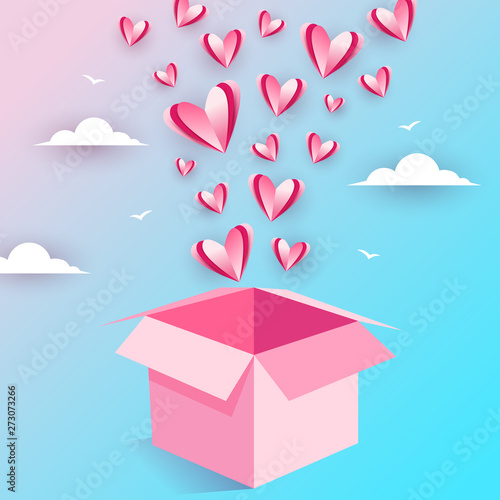 Illustration of flying love open box © talang