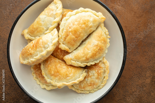 Konstfotografi Bowl of Argentine Meat Empanadas Just Baked