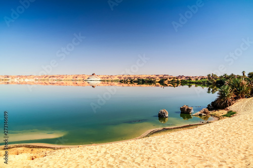 Fototapeta Naklejka Na Ścianę i Meble -  Panoramic view to Teli lake group of Ounianga Serir lakes at the Ennedi, Chad