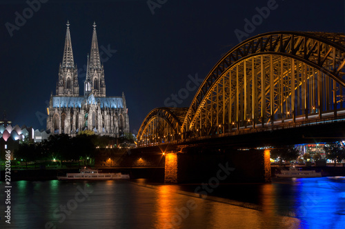 Europe, Germany, Cologne, cathedral and Hohenzollern bridge dusk