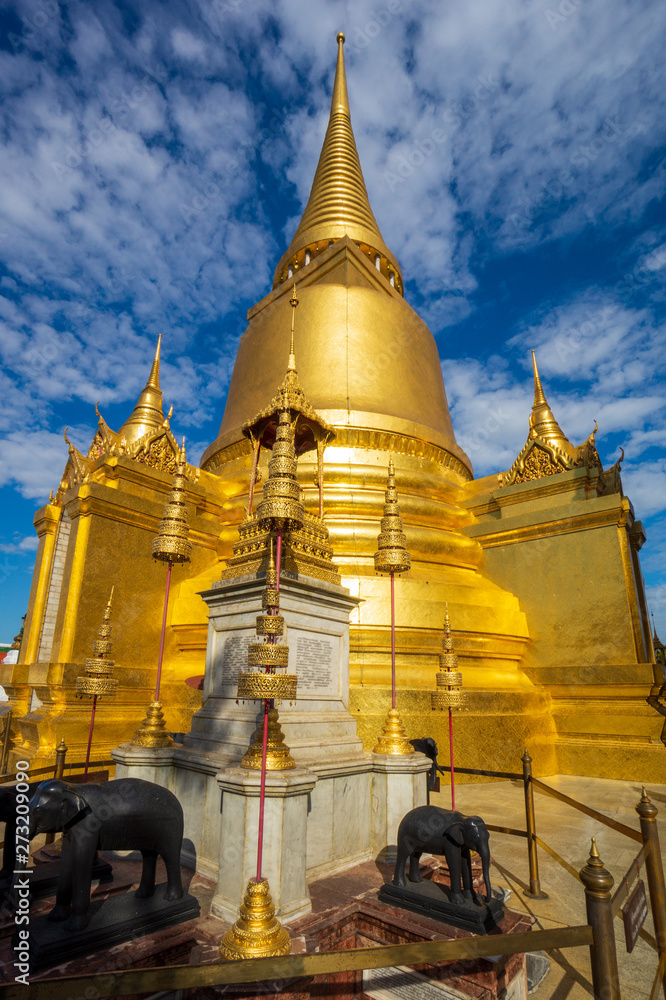 Fototapeta premium Wat Phra Kaew - the Temple of the Emerald Buddha is a Buddhist temple in the historic centre of Bangkok, Thailand, within the grounds of the Grand Palace.