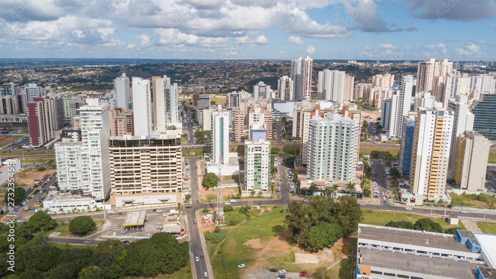 Obraz premium Aerial view of Clean Water city (Águas Claras) in Brasilia, Brazil.