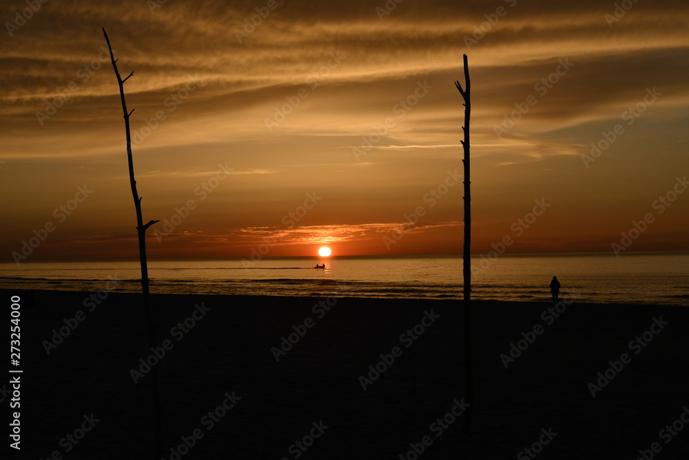 Obraz premium Fascinating sunset on the beach of Debki