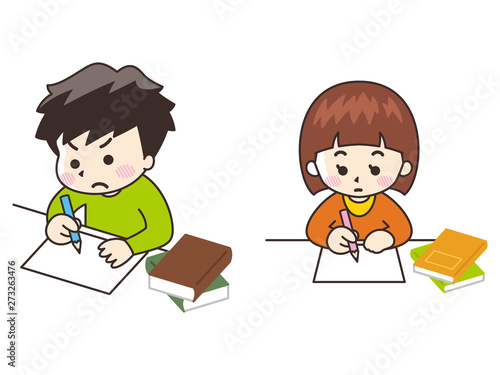 勉強する中高生の男女