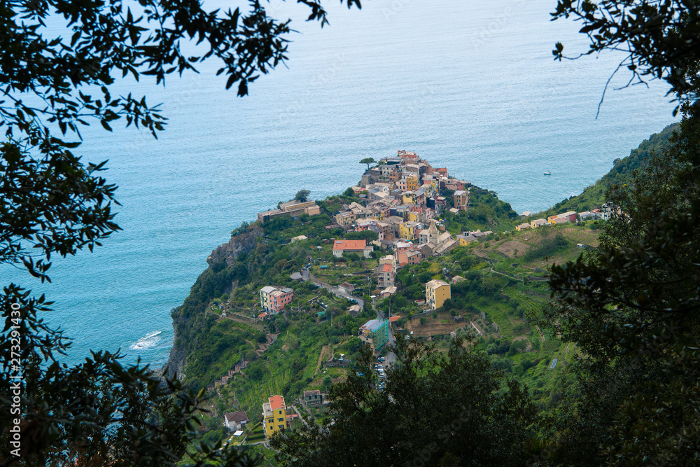 Corniglia, ein Ort der Cinque Terre an der ligurischen Küste - Die fünf schönen Dörfer gehören zum Weltkulturerbe Corniglia, ein Ort der Cinque Terre an der ligurischen Küste - Die fünf schönen Dörfer gehören zum Weltkulturerbe