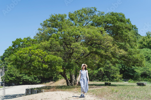 夏の女性