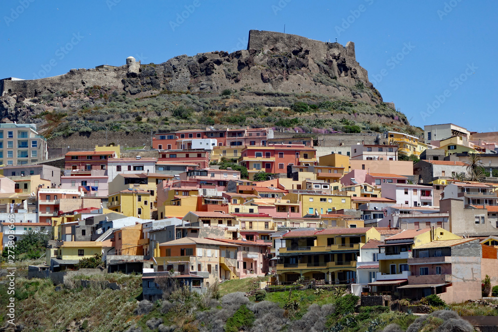 Sardinien Castelsardo mit bunten Häusern