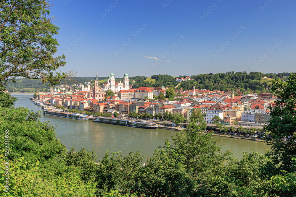 Postkartenblick auf die Dreiflüssestadt Passau an der Donau