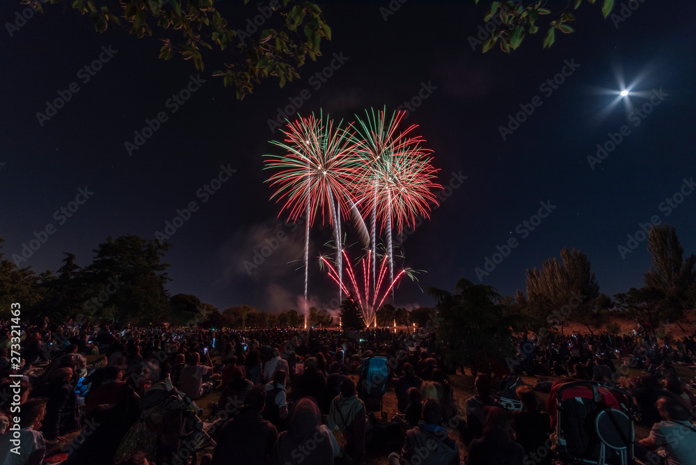 Fuegos artificiales en las fiestas de Getafe, Madrid, España. Stock