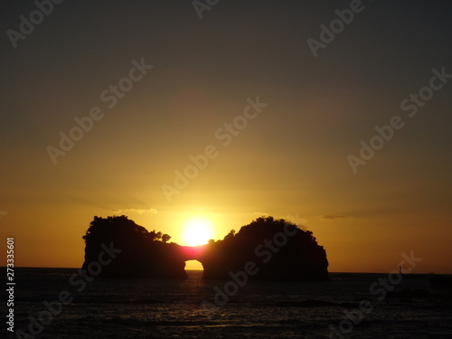 円月島の夕日