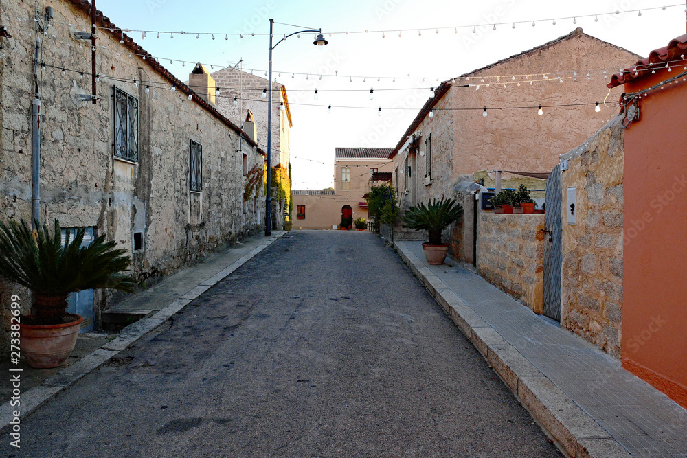 Sardinien San Pantaleo Straße mit Häusern