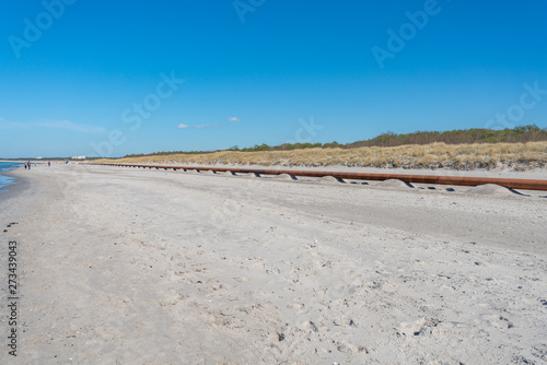 Strandaufsp  lung - Sand Sp  lleitung am Strand in Dierhagen-Neuhaus an der Ostsee