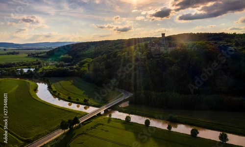 Schloss Marienburg mit Leine zur goldenen Stunde photo