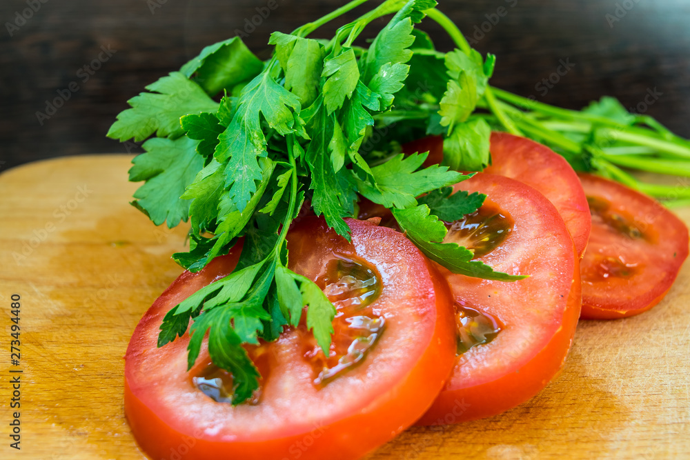 Sliced Tomatoes and Parsley for Salad, Vegetarian Food Sliced Tomatoes and Parsley for Salad, Vegetarian Food