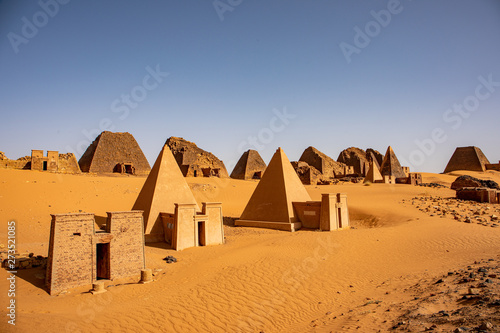 Obraz na plátně The amazing pyramids of Meroe, north of Khartoum, Sudan