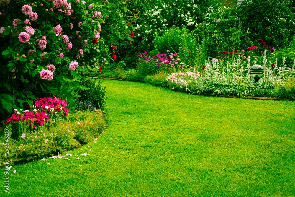 Garten mit Grünfläche
