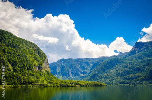 Fototapeta Naklejka Na Ścianę i Meble -  Fantastic landscape of Hallstatt lake, Austrian Alps,  Salzkammergut, Austria, Europe