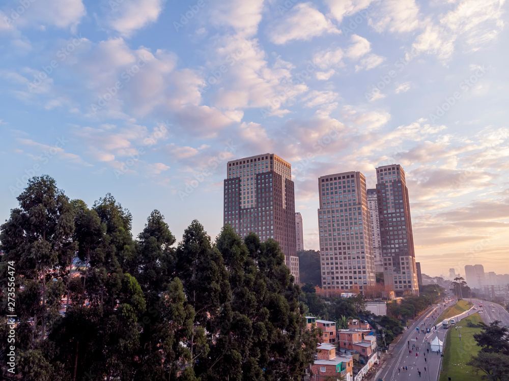 Fototapeta premium Waking up in São Paulo