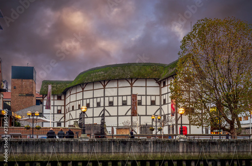 Canvas Print London's Globe