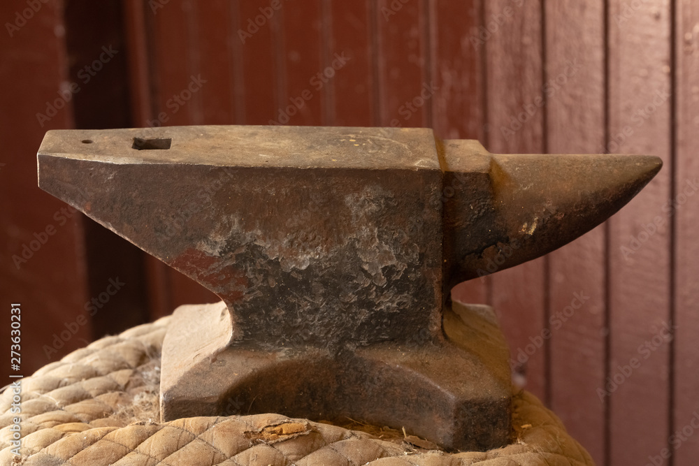 Anvil and horseshoes on an altarpiece in the neighborhood of Parelheiros, south zone of Sao Paulo, SP. Anvil and horseshoes on an altarpiece in the neighborhood of Parelheiros, south zone of Sao Paulo, SP.