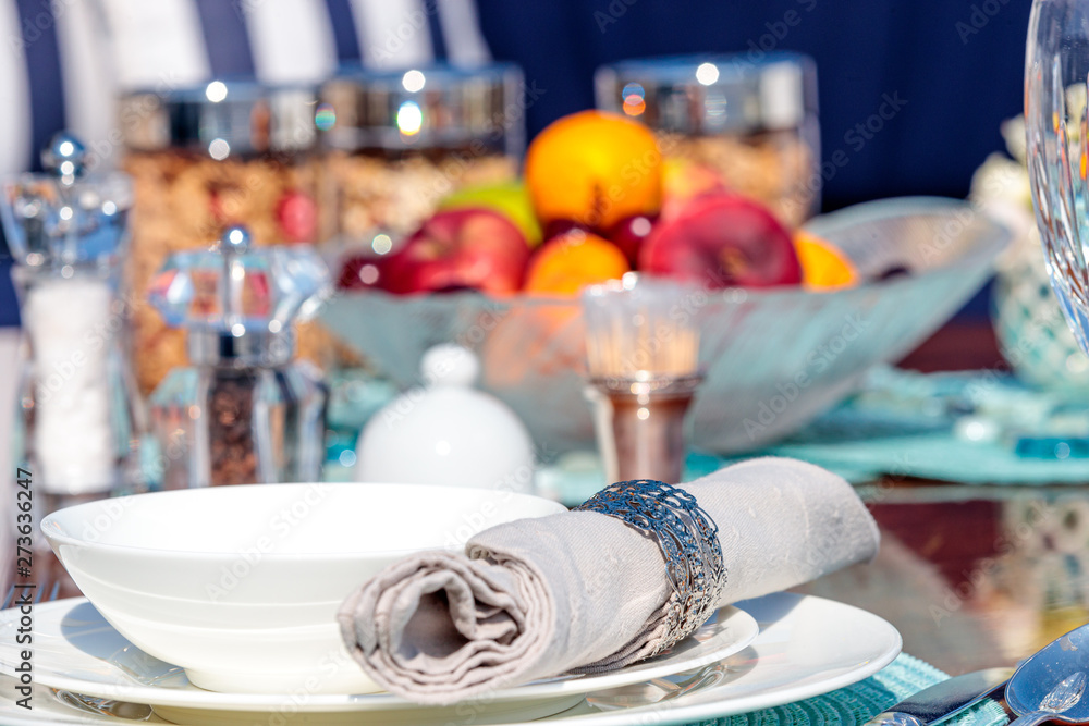 breakfast table breakfast table