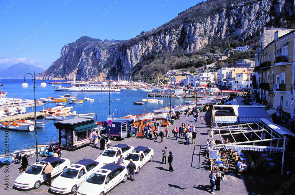 insel capri,hafengelände,italien