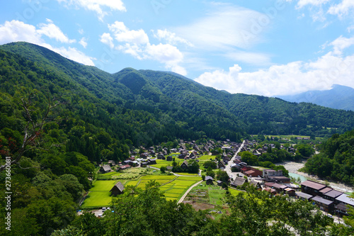 世界文化遺産、初秋の白川郷合掌造り集落。岐阜　日本。８月下旬。 photo