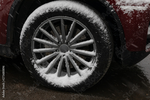car drive, wheels in the snow © Olya