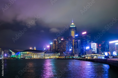 Canvas Print 香港 湾仔 夜景 曇天