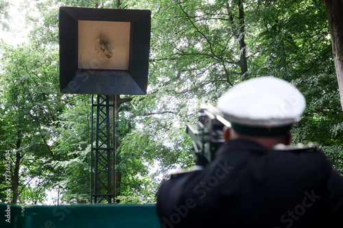Vogelschießen beim Schützenfest