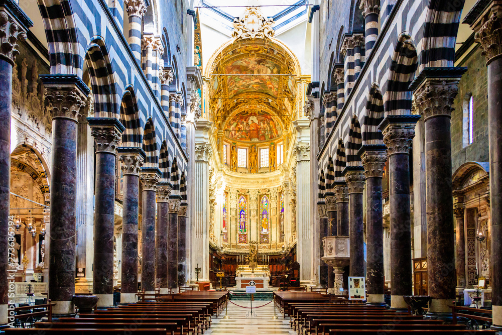 Naklejka premium GENOA, ITALY - MARCH 9, 2019: The Altar of the Cathedral di San Lorenzo in the Italian city of Genoa