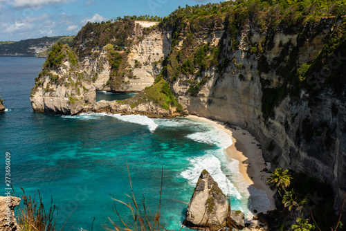 Fototapeta Naklejka Na Ścianę i Meble -  Diamond beach. Nusa Penida, Bali, Indonesia