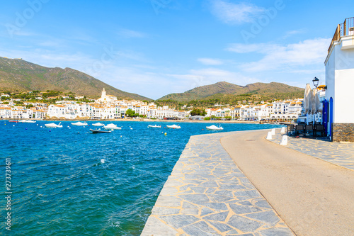 Obraz na plátně Coastal promenade in Cadaques village, Costa Brava, Spain