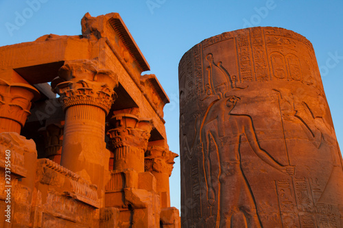 Templo de Kom Ombo, Kom Ombo, Valle del Nilo, Egipto. photo