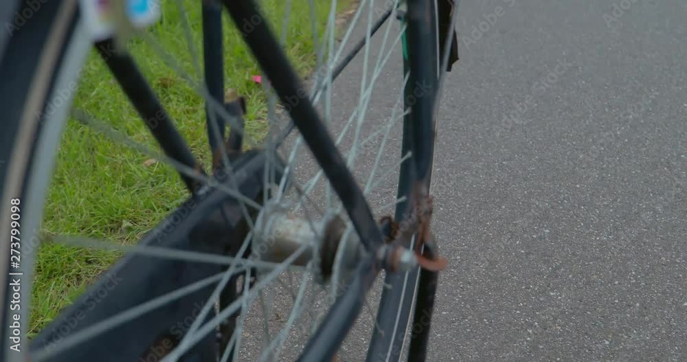 can you ride a bike with a buckled wheel