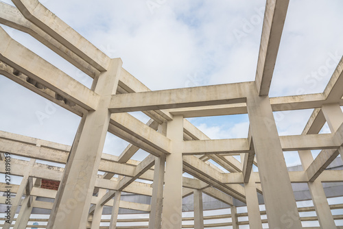 City modern high-rise building roof cement column and beam staggered structure